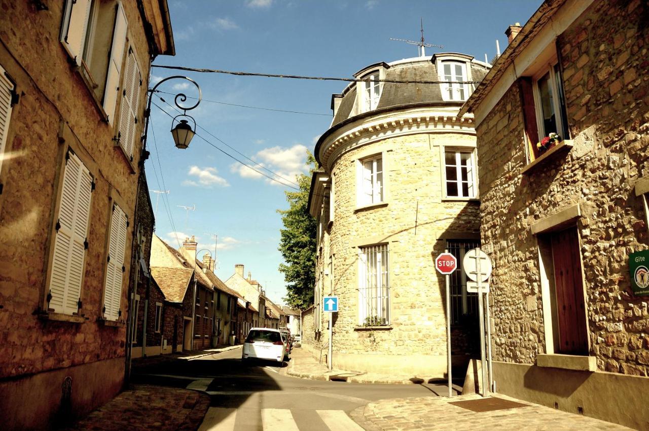 Appartement En Plein Coeur De Milly-La-Foret Dış mekan fotoğraf